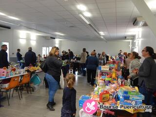 Photo de la bourse puericulture Foire aux jouets et à la puériculture