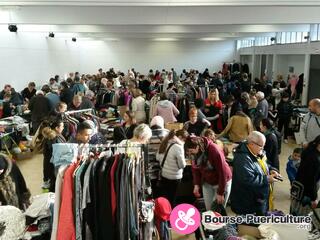 Photo de la bourse puericulture vide dressing - coffres à jouets - puericulture - autres