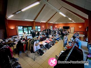 Photo de la bourse puericulture Vide dressing foire puériculture